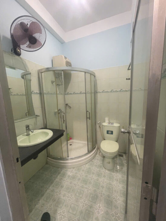 Bán nhà mặt phố Tùng thiện vương 6 lầu phường 11 quận 8 5 pn wc riêng 9 tỷ