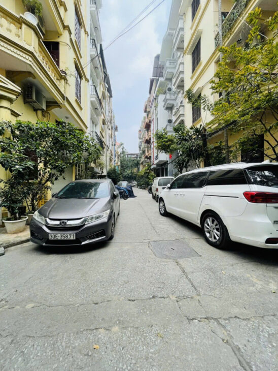Ô TÔ,VỈA HÈ, QUANG LAI- THANH TRÌ, 40 M2, 6 TẦNG, TM, MT 6,5 M, GIÁ 13,3 TỶ.