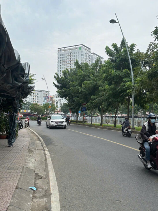 (SIÊU HIẾM) BÁN CĂN NHÀ CỰC RẺ ,TẠI P8,Q3, SỔ HỒNG RIÊNG,DT 4×19,5m,MẶT TIỀN KD,HẺM XE HƠI VI VU