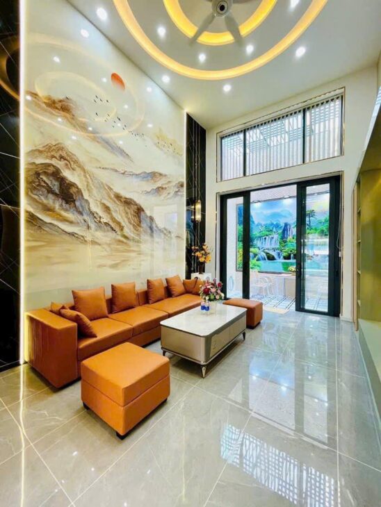 Đẳng Cấp – HXT14m – 6 Tầng Mới 100%, DT: 329M2 – Thang Máy 650KG – 7 PN Master, 8 WC – Full Nội
