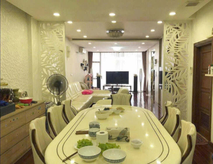 Bán nhà Hoàng Cầu, Trần Quang Diệu trước nhà ô tô tránh – Kinh doanh 60m x Mt 4,6M