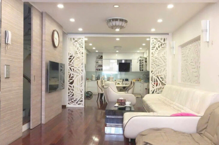 Bán nhà Hoàng Cầu, Trần Quang Diệu trước nhà ô tô tránh – Kinh doanh 60m x Mt 4,6M