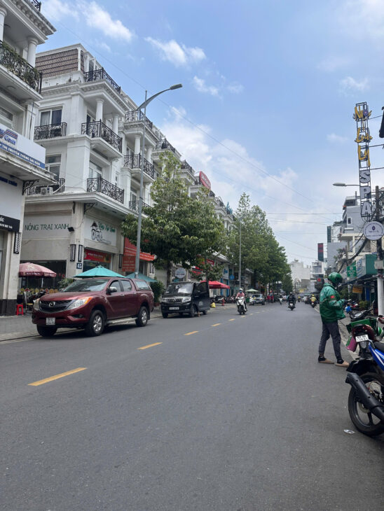 Bán nhà Mặt tiền,ngang 7m,Trần Thị Nghỉ,Cityland,3 tầng, đường 12m có vỉa hè,nhỉnh