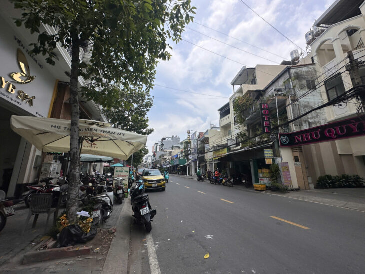 Bán nhà Mặt tiền,ngang 7m,Trần Thị Nghỉ,Cityland,3 tầng, đường 12m có vỉa hè,nhỉnh