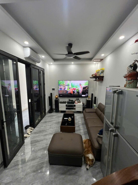 BÁN NHÀ NGÕ 84 ĐÀM QUANG TRUNG- Ô TÔ ĐỖ CỬA-30M2×5 TẦNG, MT 4M- GIÁ 5,5 TỶ.