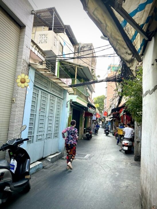 NGAY TRUNG TÂM QUẬN 4 – MẶT TIỀN ĐOÀN VĂN BƠ–THUẬN TIỆN KINH DOANH ĐA NGÀNH NGHỀ.