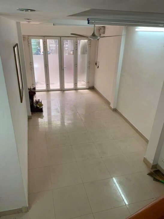 BÁN NHÀ ĐỐNG ĐA-HÀO NAM-5T-4NGU-8.2TY. LH: 0982769586