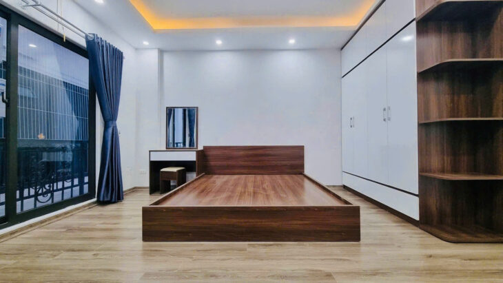 Bán nhà phố Vĩnh Tuy, 5 tầng xây mới, ngõ ô tô lùi cửa, 52m2, giá chỉ 8.7 tỷ