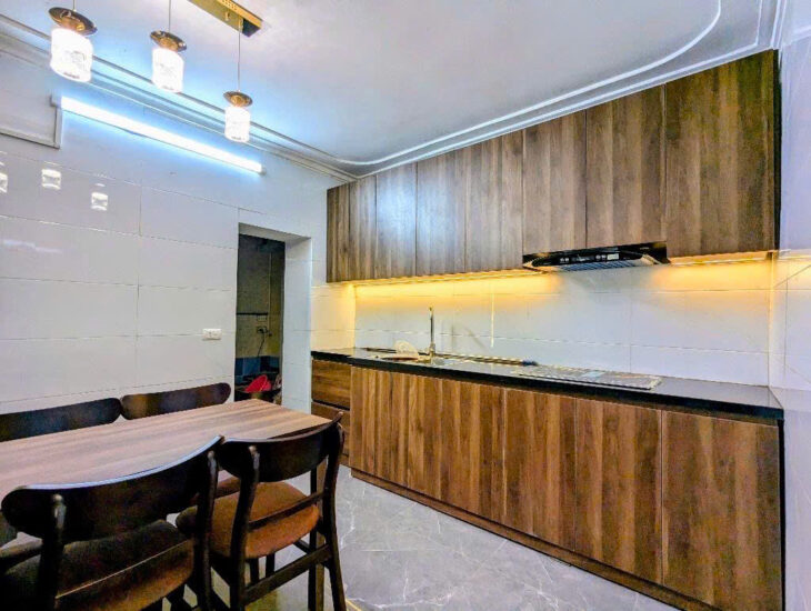 TẦNG 1 KINH DOANH/ Ở SIÊU ĐỈNH – 65m/ 2 Kiot bán hàng – 30m RA PHỐ KIM MÃ/ LA THÀNH – NGÕ OTO THÔNG