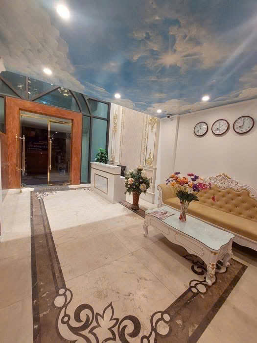 Bán nhà 3 tầng cũ phố Tôn Đức Thắng – Sổ đỏ 90m, MT 6,7m nở hâu – trước nhà tô tránh giá 24,5 tỷ