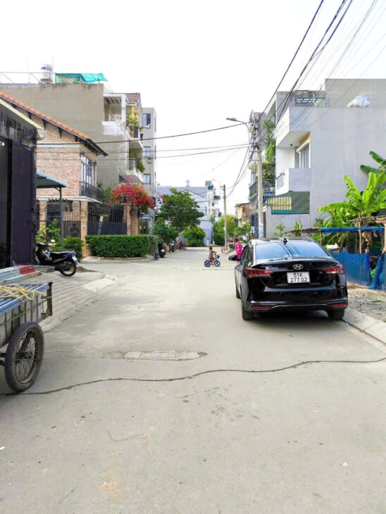 SOS, Gấp Bán ĐẤT NỀN, PHÂN LÔ, CHỢ LONG TRƯỜNG, Q9, HXH, Dt 53m2, Giá chỉ 3.65tl