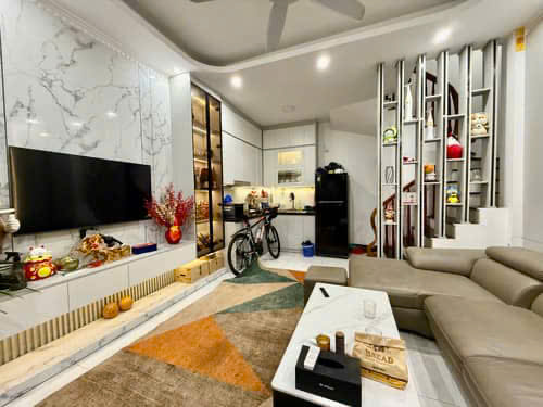 MINH KHAI-HAI BÀ TRƯNG, NHÀ MỚI ĐẸP , 6.45TỶ/.3M2 , GIÁ CỰC TỐT, RẤT HIẾM TRÊN THỊ TRƯỜNG.3