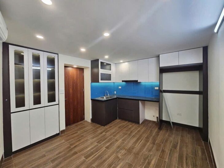 HIẾM NHẤT NHÂN CHÍNH HÀNG XÓM ROYAL CHO THUÊ 30TR/ THÁNG, GIÁ CHỈ 7 TỶ.