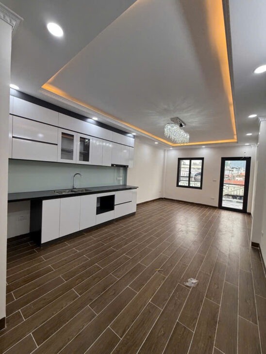 BÁN NHÀ PHAN KẾ BÍNH – LONG LANH – 7 TẦNG THANG MÁY – NGÕ THÔNG KD – DT50M2 – 16,5 TỶ