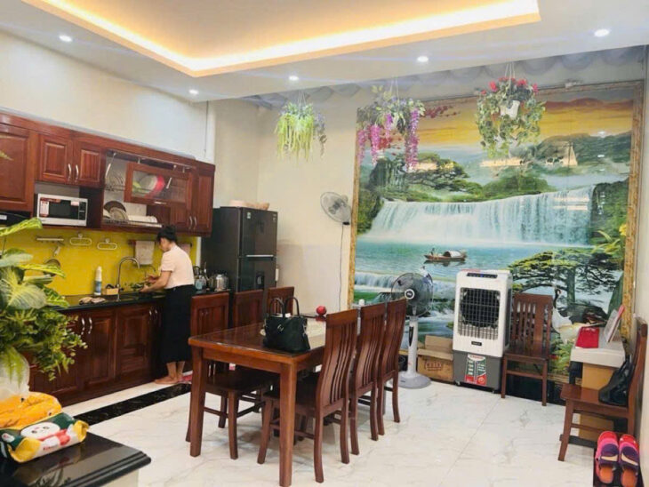 Bán nhà Hoàng Cầu – Mặt ngõ kinh doanh 30m ra phố – 60m ra mặt hồ Hoàng Cầu 55m x 5 tầng 22,5 tỷ