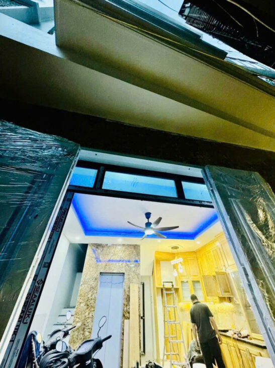 LÔ GÓC – NỞ HẬU ĐÓN LỘC – THANG MÁY – NHÀ ĐẸP Ở NGAY VÀ LUÔN!