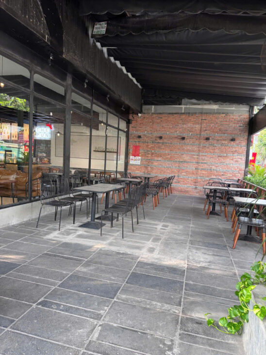 Sang Quán 2 Mặt Tiền, Mặt Bằng Đẹp Tại Thủ Dầu Một – Diện Tích 220m², Giá Thuê Siêu Hấp Dẫn. Liên