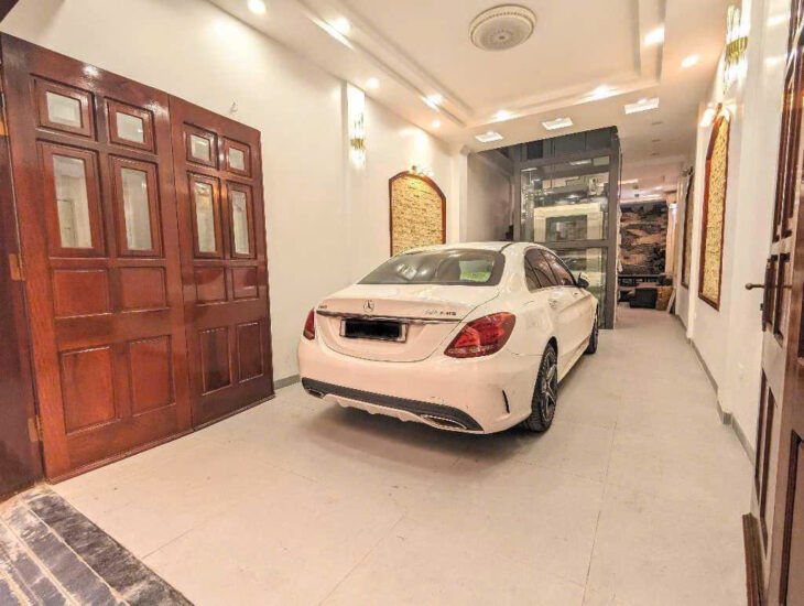 B.á.n N.h.à Hoàng Văn Thái – Toà nhà VP -View Đầm Hồng-Phân Lô – Ô Tô Tránh 65m-23.8T.ỷ