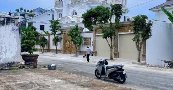 BÁN LÔ ĐẤT BIỆT THỰ VIP – TẶNG NHÀ TRỆT LẦU – GIÁ NGỘP TẠI KHU VĂN PHÒNG CHÍNH PHỦ 389 QUỐC LỘ 13,