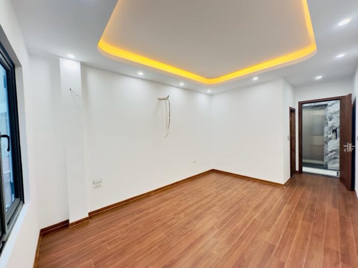 PHỐ GIANG VĂN MINH – NHÀ 36M2 X 6 TẦNG – THANG MÁY – GIÁ 10.5 TỶ