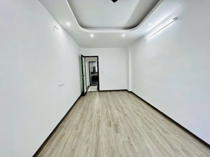 DUY NHẤT 1 CĂN NHỈNH 5 TỶ – NGÕ NÔNG – Ô TÔ ĐỖ CỬA – BÁN NHÀ THƯỢNG THANH, LONG BIÊN