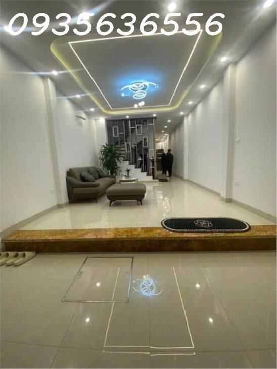 ĐỊNH CÔNG – NHÀ ĐẸP 5 TẦNG THANG MÁY – Ô TÔ VÀO NHÀ – KINH DOANH ĐỈNH – SÁT PHỐ 2.5 DT 63M² – GIÁ