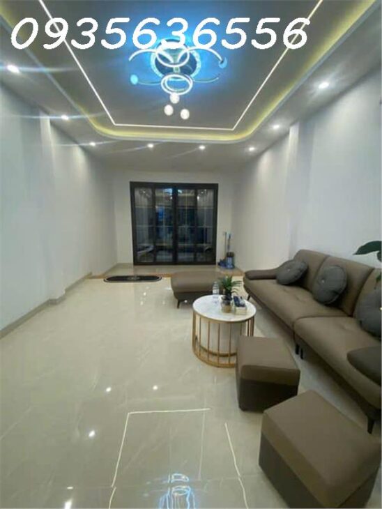 ĐỊNH CÔNG – NHÀ ĐẸP 5 TẦNG THANG MÁY – Ô TÔ VÀO NHÀ – KINH DOANH ĐỈNH – SÁT PHỐ 2.5 DT 63M² – GIÁ