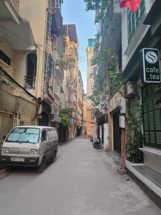 BÁN NHÀ PHÂN LÔ PHỐ THỊNH HÀO 1 – DT 88M2 X 4 TẦNG – MT 6.8M – GIÁ 24 TỶ