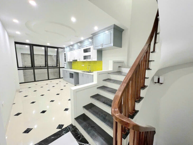 BÁN NHÀ KIM GIANG – 7 TẦNG THANG MÁY MỚI TINH – NGÕ RỘNG – GẦN Ô TÔ – CÓ BÃI GỬI XE – 8.8 TỶ