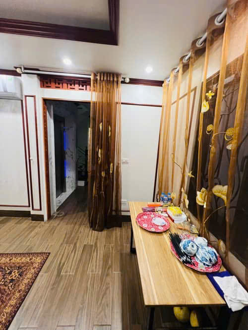 HOÀNG HOA THÁM – NHÀ 7 TẦNG THANG MÁY NHẬP – LÔ GÓC – OTO ĐỖ CỬA – 1 NHÀ RA PHỐ – KINH DOANH – VĂN