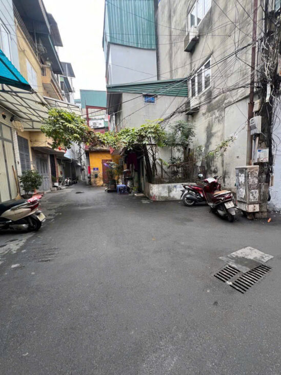 NHÀ TT ĐÃ THÔNG 3 TẦNG ĐẦY ĐỦ TIỆN NGHI, TRUNG TÂM ĐỐNG ĐA, GẦN KHÂM THIÊN CHỈ HƠN 3TỶ XÍU XIU MÀ