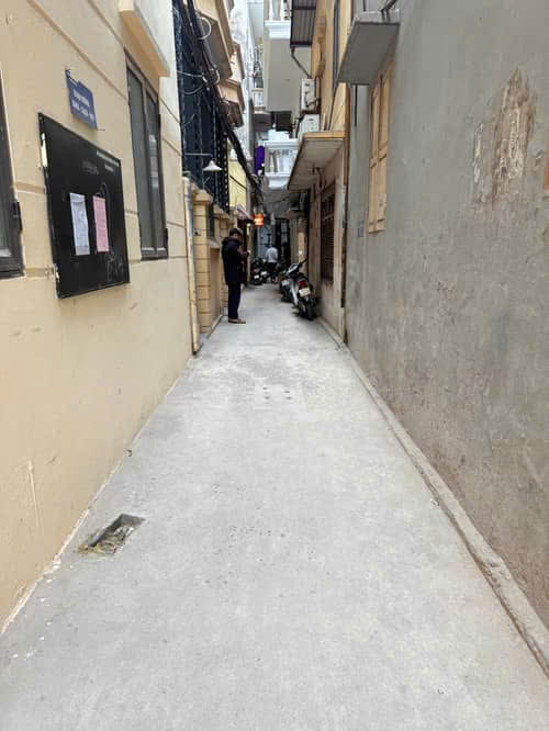 NHÀ ĐẸP THUỴ KHUÊ Ở LUÔN, CÁCH 1 NHÀ RA MẶT PHỐ, MẶT TIỀN RỘNG, NGÕ NÔNG , HIẾM 10M RA PHỐ