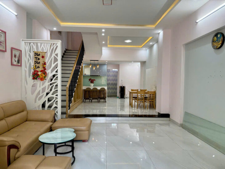 Bán Nhà Mặt Tiền- Khu Du Lich – Giá Rẻ