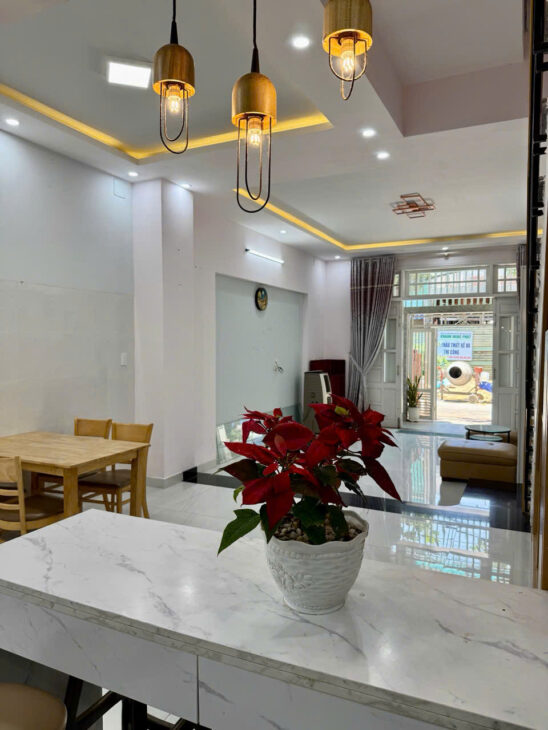 Bán Nhà Mặt Tiền- Khu Du Lich – Giá Rẻ