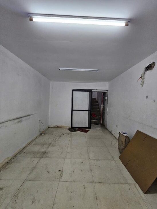 BÁN NHÀ 2 TẦNG- PHỐ THÁI HÀ- ĐẤT PHÂN LÔ -Ô TÔ LÙI CỬA .CÁCH MẶT PHỐ 50M