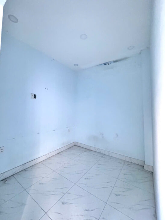 TIN ChẤN ĐỘNG, HẺM XE HƠI THÔNG, Gần Chợ Hiệp Bình, Thủ Đức, Dtsd 148m2 chỉ 3.15ty