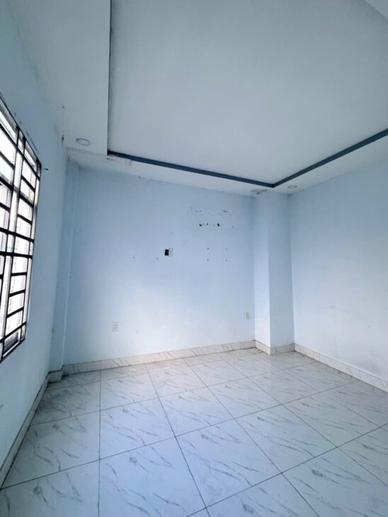 TIN ChẤN ĐỘNG, HẺM XE HƠI THÔNG, Gần Chợ Hiệp Bình, Thủ Đức, Dtsd 148m2 chỉ 3.15ty