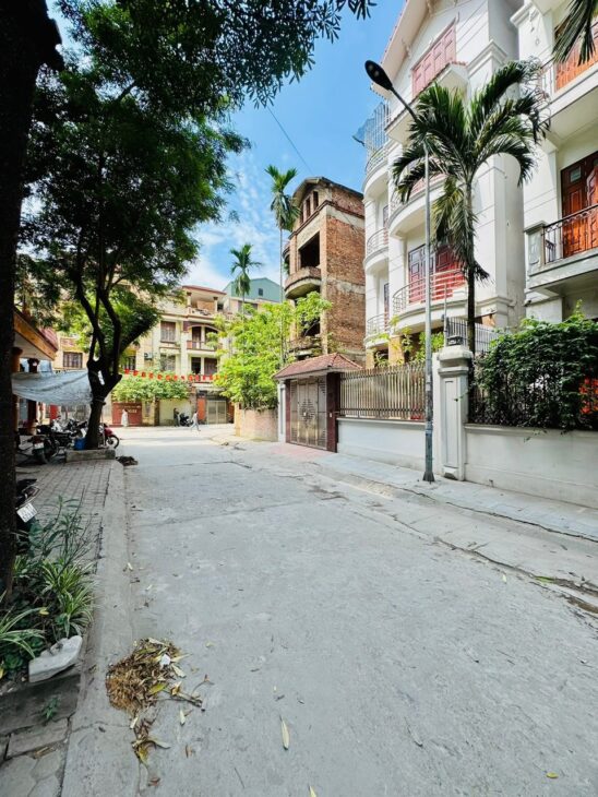 BIỆT THỰ PHÙNG KHOANG – ÔTÔ TRÁNH, KINH DOANH VĂN PHÒNG ĐỈNH – GIÁ 31 TỶ