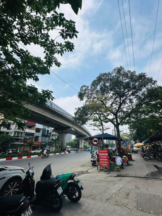 MẶT PHỐ HÀO NAM – ÔTÔ TRÁNH, VỈA HÈ KINH DOANH ĐỈNH – 5 TẦNG THANG MÁY – GIÁ 36 TỶ