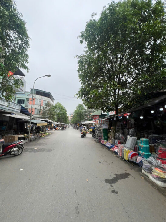 Mặt chợ Bông Đỏ Ngô Thì Nhậm, 50m 5 tầng kinh doanh sầm uất đa dạng. Giá 20.x tỷ