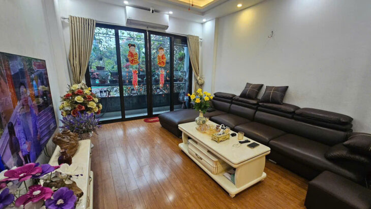 Mặt chợ Bông Đỏ Ngô Thì Nhậm, 50m 5 tầng kinh doanh sầm uất đa dạng. Giá 20.x tỷ