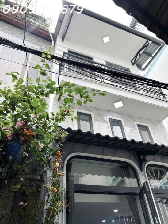 NHỎ XINH KHU VIP TRUNG TÂM Q10 – NHÀ 3 TẦNG MỚI ĐẸP 100% – HẺM THÔNG – NGANG 3 NỞ HẬU 4 – KHU VỰC