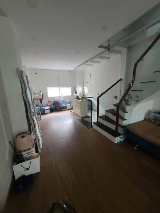 Bán nhà Quan Hoa, Cầu Giấy ,42 m2, 5 tầng, 4m mặt tiền, Giá đất từ 13.9 tỷ.