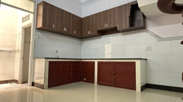 Bán nhà 2 Lầu MẶT TIỀN kinh doanh,giá cực kì hiếm gặp, chỉ nhỉnh 3 tỷ