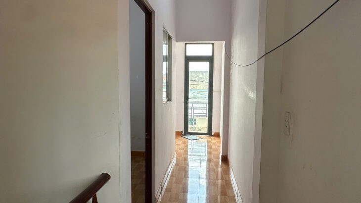 Bán nhà 2 Lầu MẶT TIỀN kinh doanh,giá cực kì hiếm gặp, chỉ nhỉnh 3 tỷ