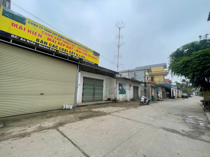 Hàng hot mặt đường đê đáy kinh doanh tại thôn An Hiền- Hoàng Diệu – Chương Mỹ