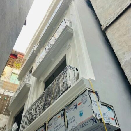 BÁN NHÀ -PHỐ TÔN ĐỨC THẮNG-NHÀ XÂY MỚI 5TẦNG -DT 30M2 -MT 5.2m giá chỉ,7.5 TỶ