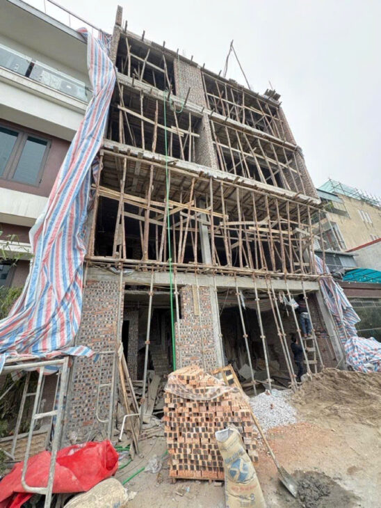 Nhà siêu đẹp Ngọc Thuỵ 50m2, 8 tầng, mặt tiền 8.5, Gara 2 ô tô, kinh doanh, giá 21.5 tỷ