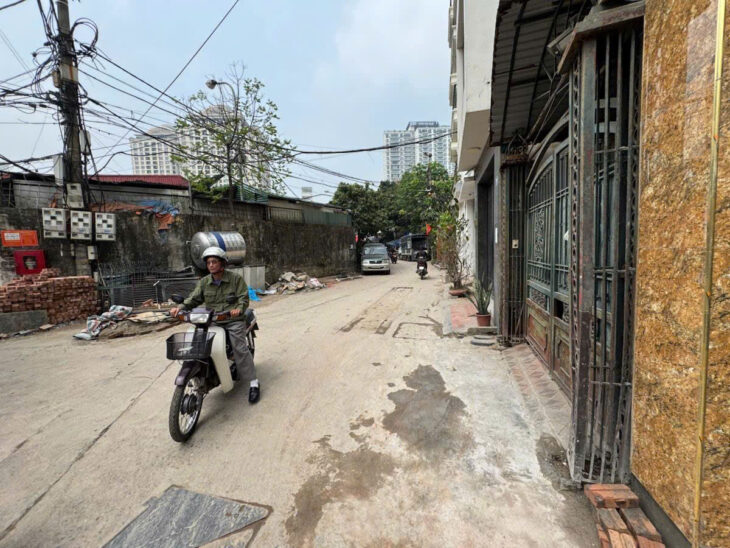 Đất đầu tư Âu Cơ, 107m2, MT6.9, Ô tô vào , xây ccmn, kinh doanh, giá 21 tỷ