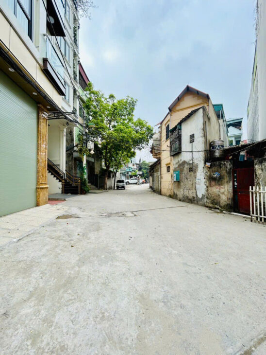 Nhà phân lô trung tâm quận Hoàng Mai, 38m2, 7 tầng tháng máy, MT 5m, ô tô vào nhà, full nội thất,